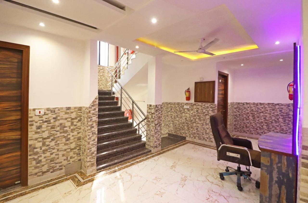 City View Luxury Near Railway Station Hotel 4*