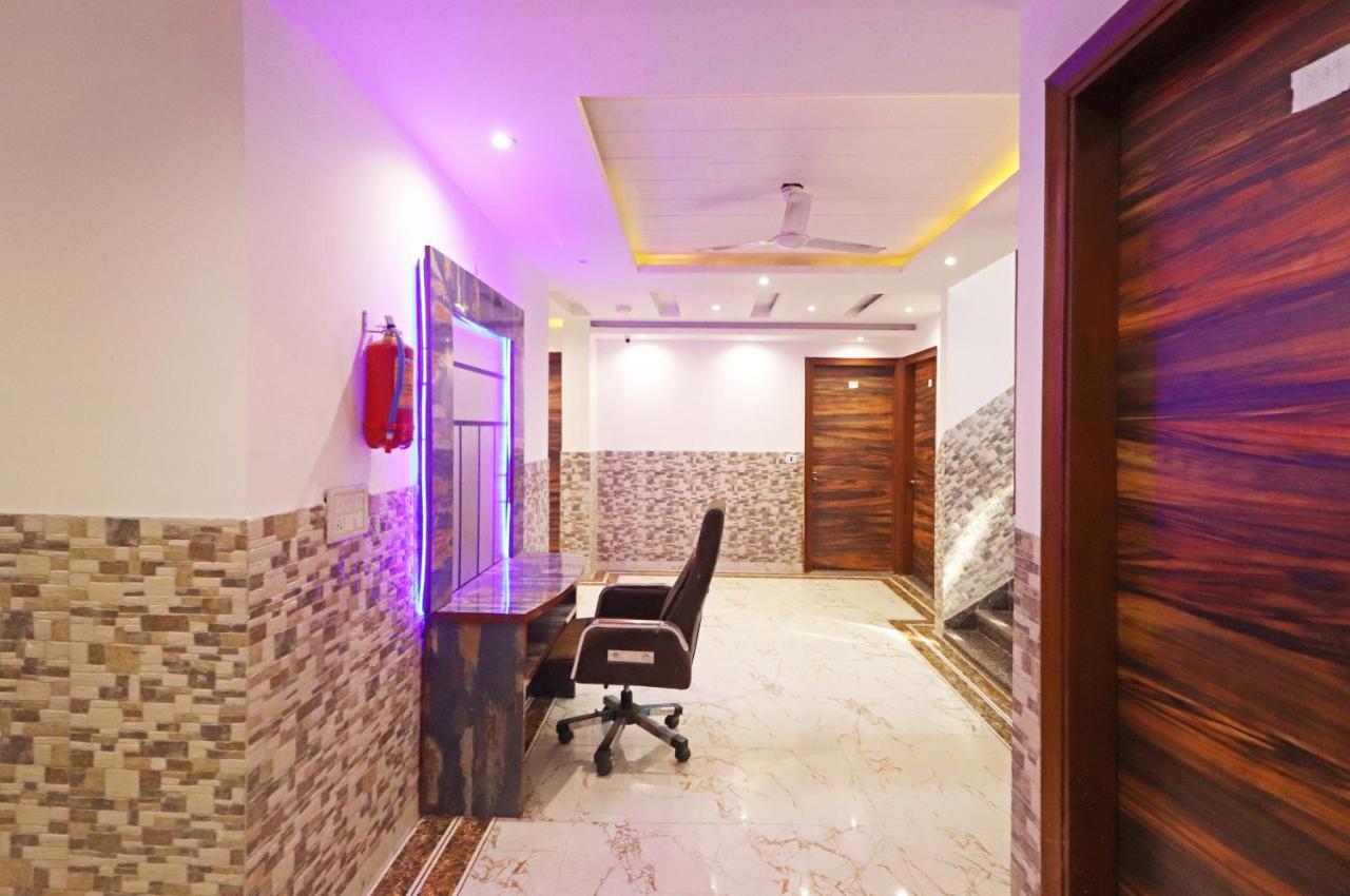 City View Luxury Near Railway Station Hotel