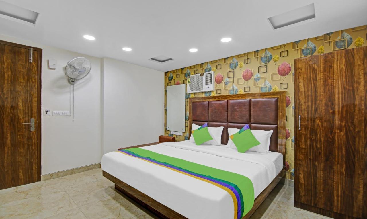 Treebo Mona Grand 3*