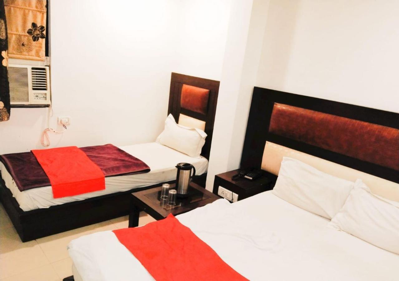 Hotel Sai Crystal Near Railway Station Nova Deli