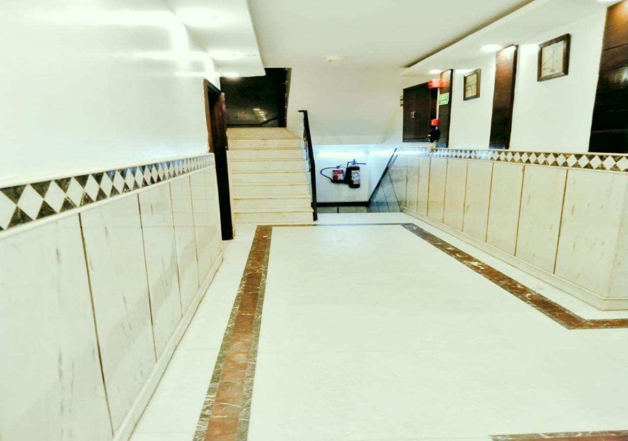 Sai Crystal Near Railway Station Nova Deli
