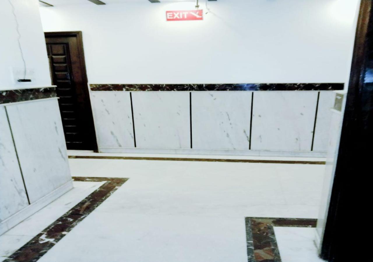 Sai Crystal Near Railway Station 3*