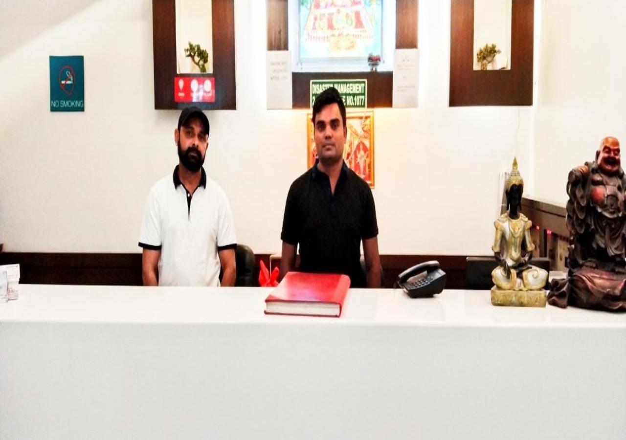 Sai Crystal Near Railway Station Hotel 3*