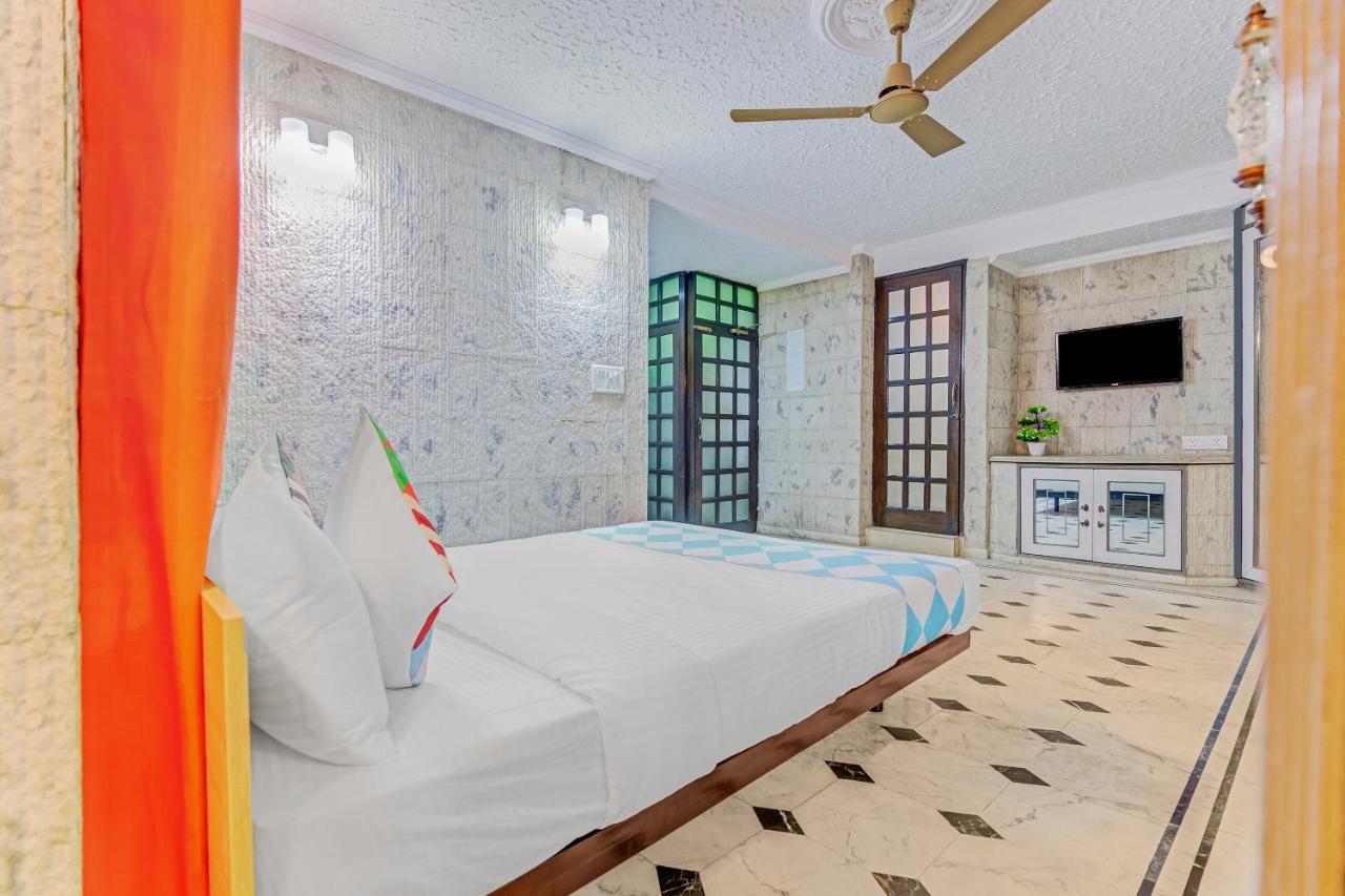 Guest house Oyo 78128 Del1952 Hmoca