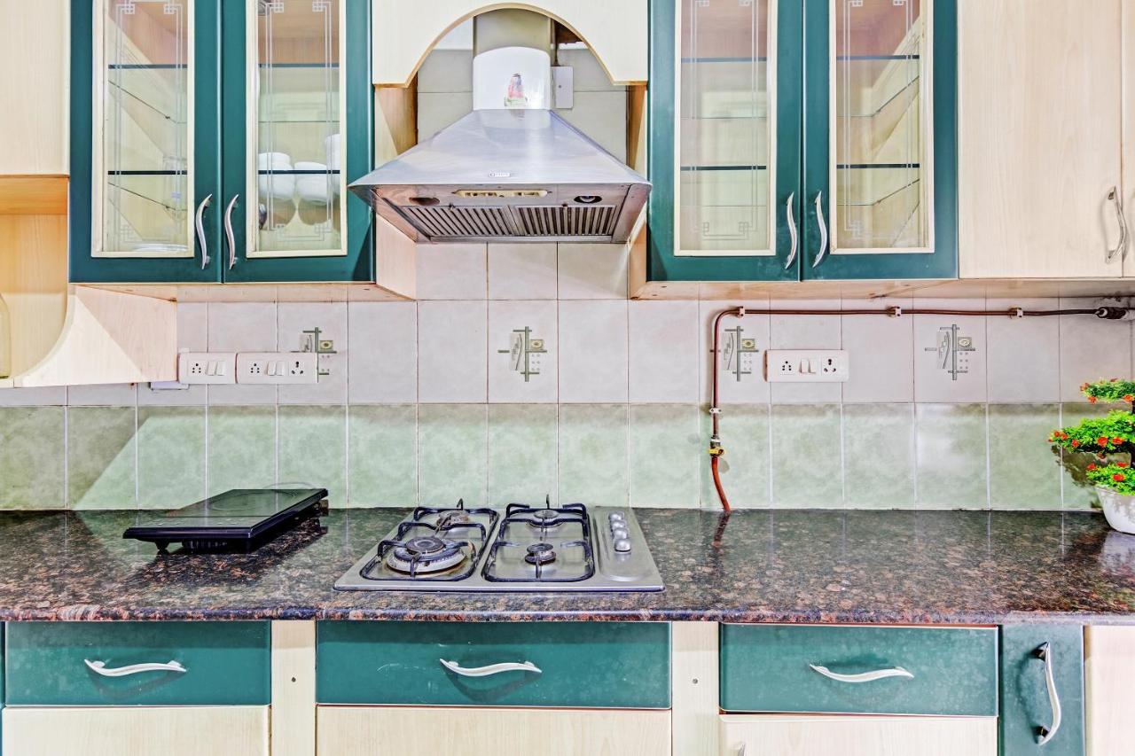 Oyo 78128 Del1952 Hmoca Guest house