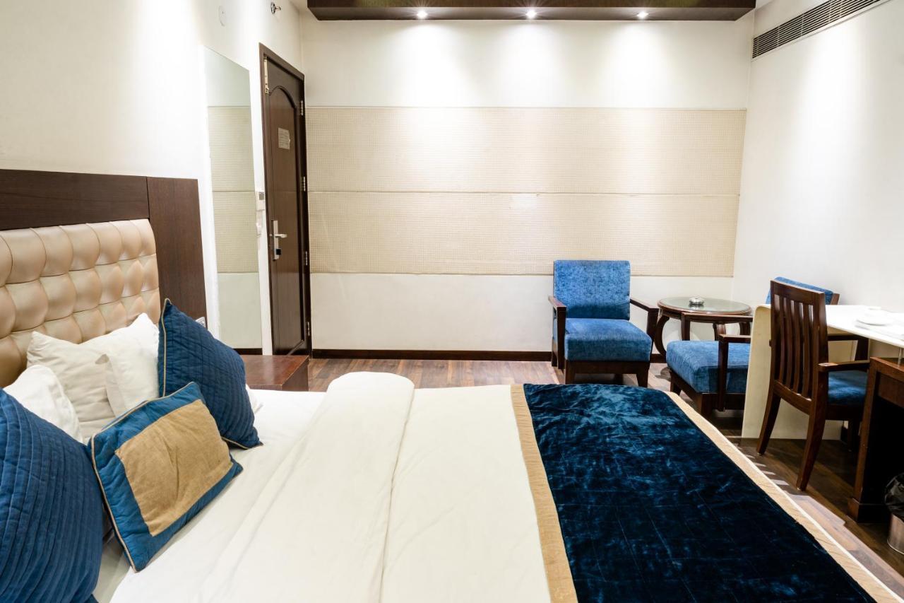 Grand Godwin - Complimentary Airport Pickup -near Ndls Railway Stn Hotel