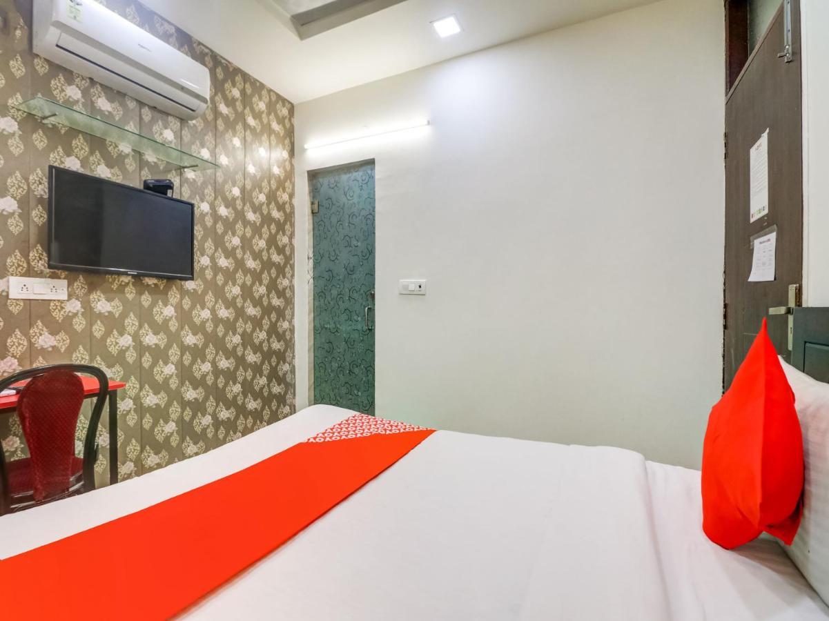 Hotel Oyo 74060 Taj Residency 3*