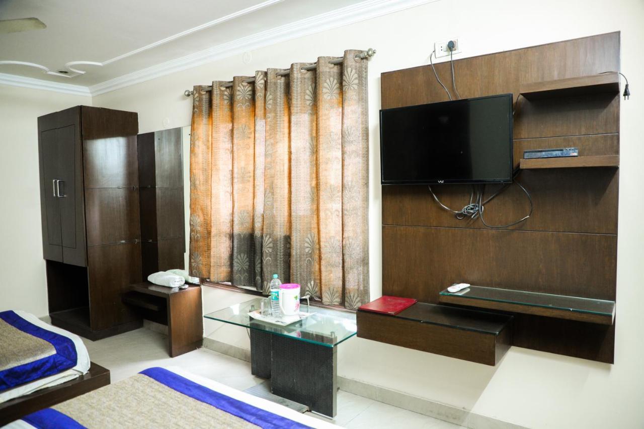 Hotel Centra Inn Hotel 3*