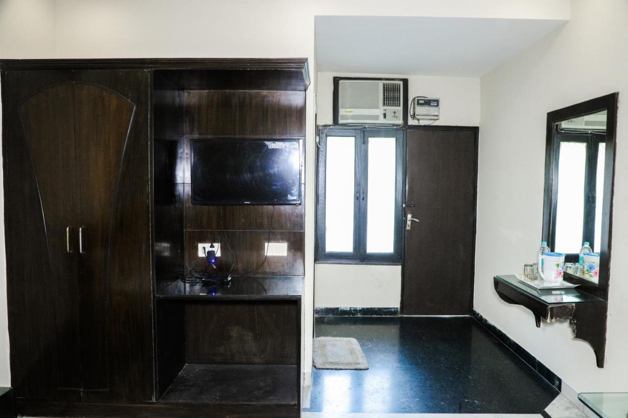 Hotel Centra Inn Hotel New Delhi