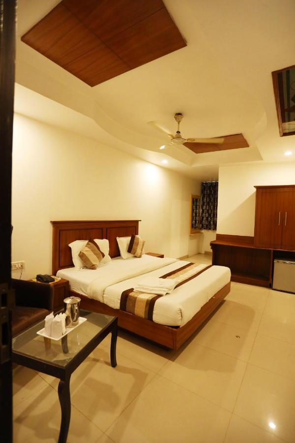 Maya 'new Delhi' 2*