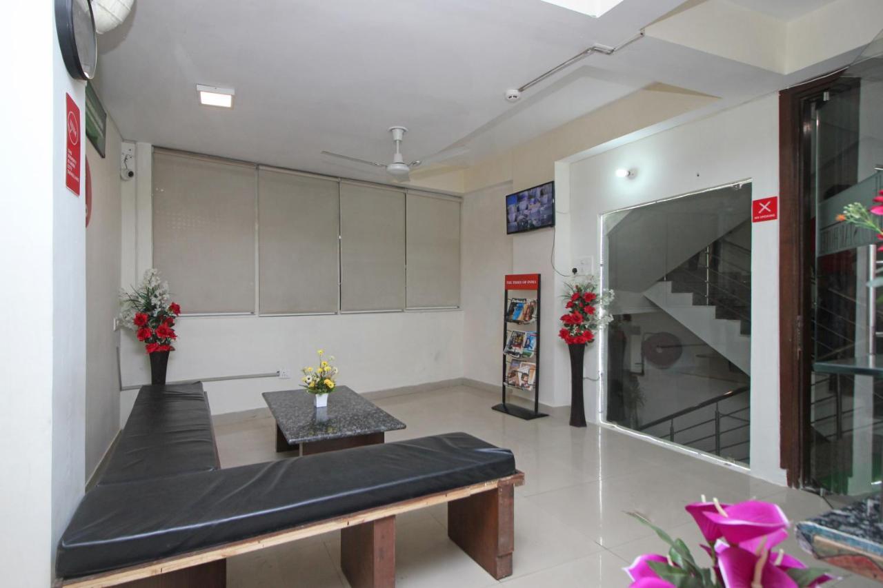 Flagship 9046 Hotel Metro Star 3*