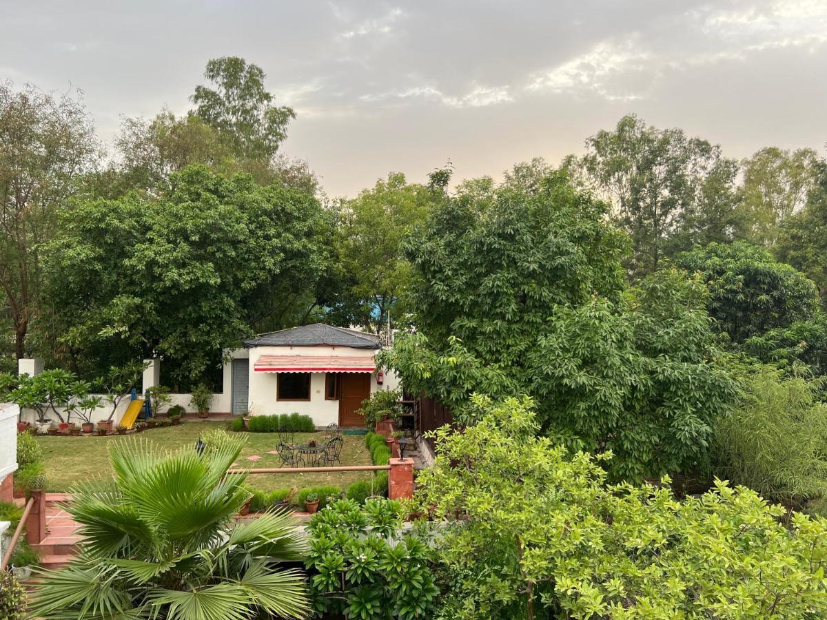 Acomodação com café da manhã  The Stay Inn New Delhi