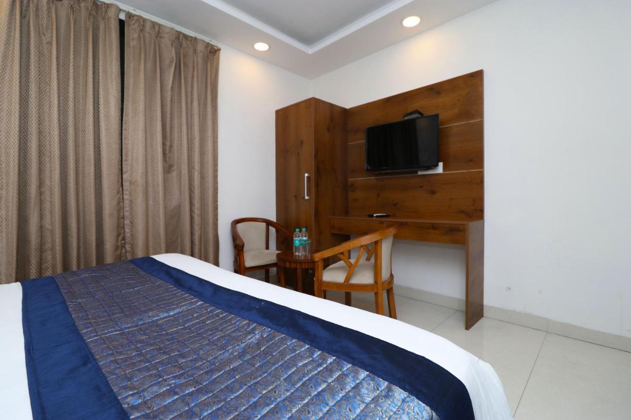 Hotel Belwood Suites - Near Airport