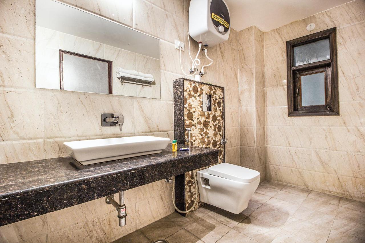 Hotel Fabhotel Star Delhi Airport