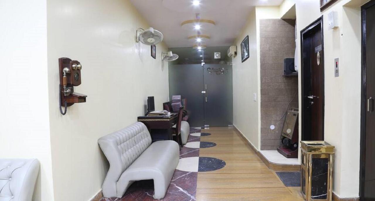 Hotel Revels Plum At Railway Station 3*