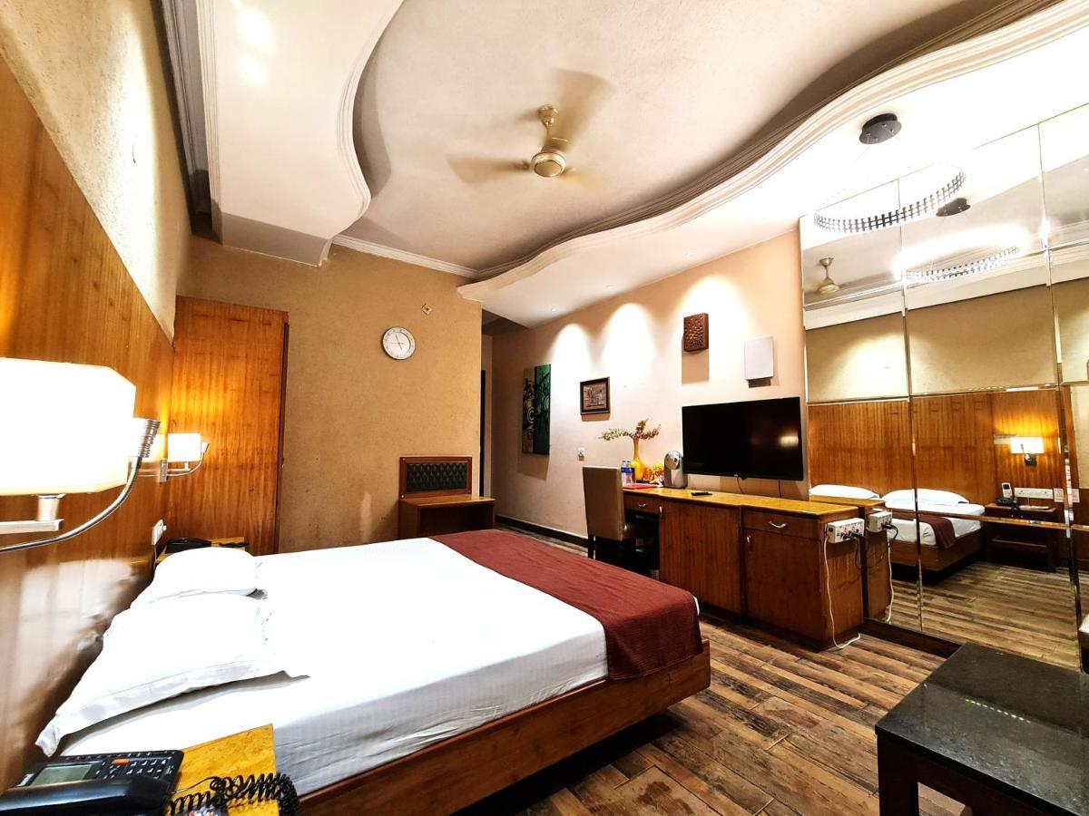 Royal Castle Grand Hotel 2*