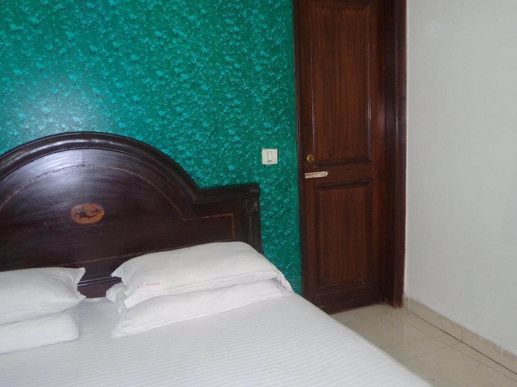 Hotel R S International @ Paharganj