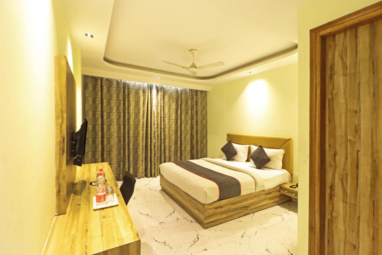 Hotel Good Vibe Near Delhi Igi Airport