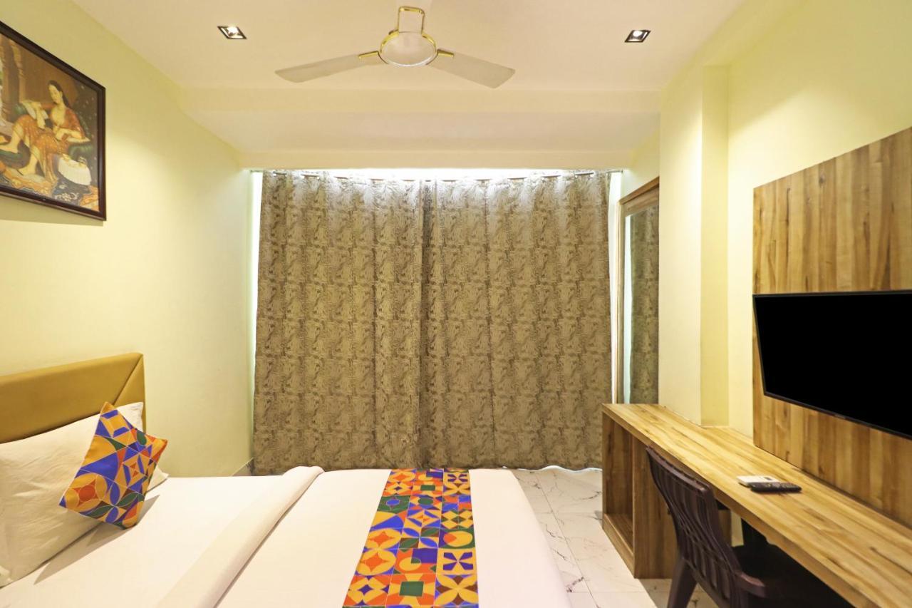 Hotel Good Vibe Near Delhi Igi Airport 4*
