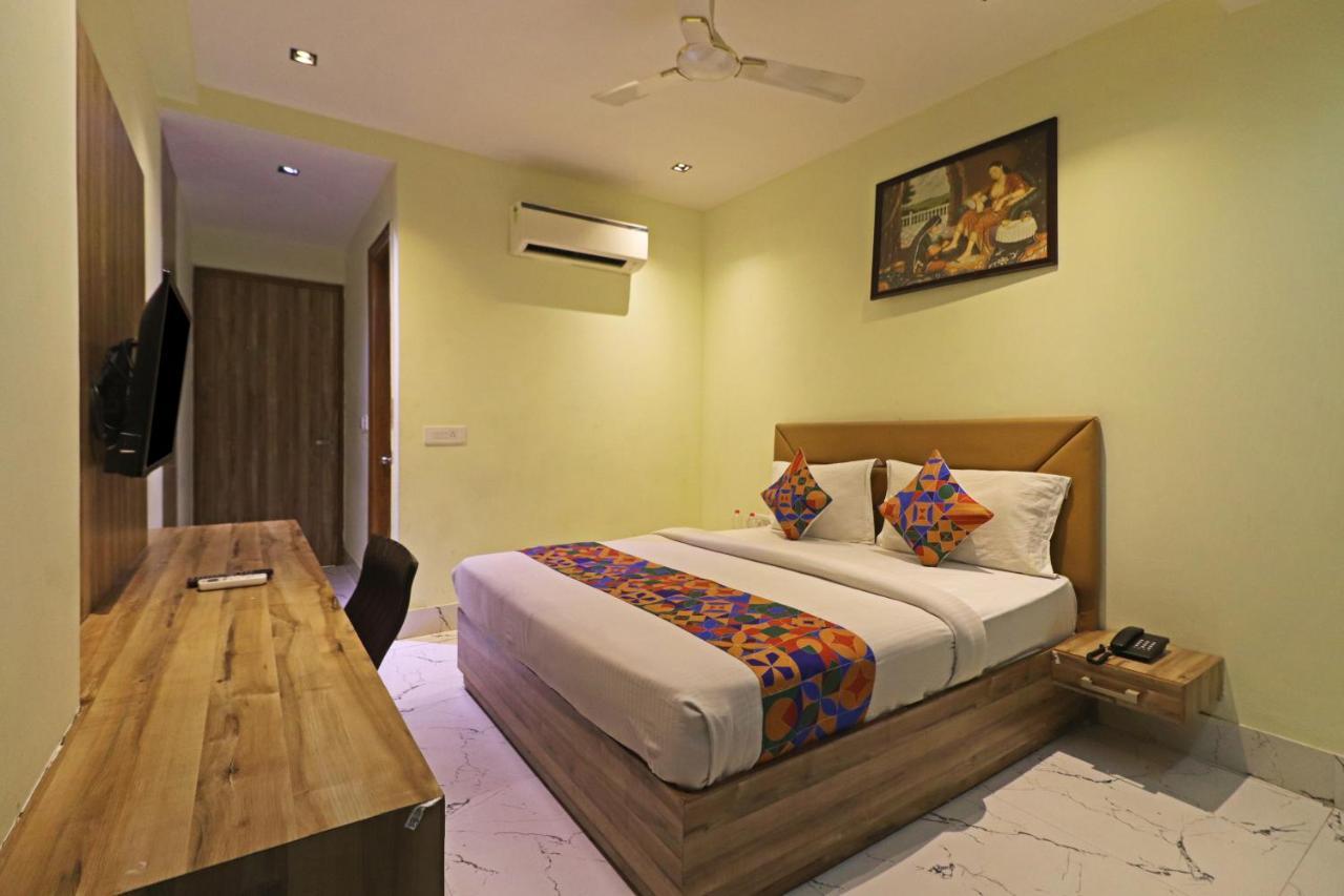 Hotel Good Vibe Near Delhi Igi Airport