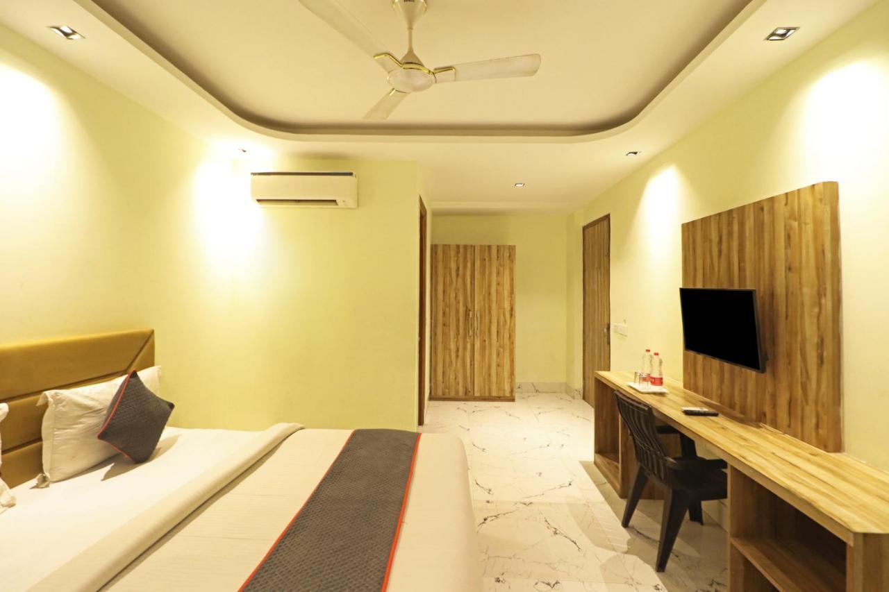 Good Vibe Near Delhi Igi Airport Hotel 4*