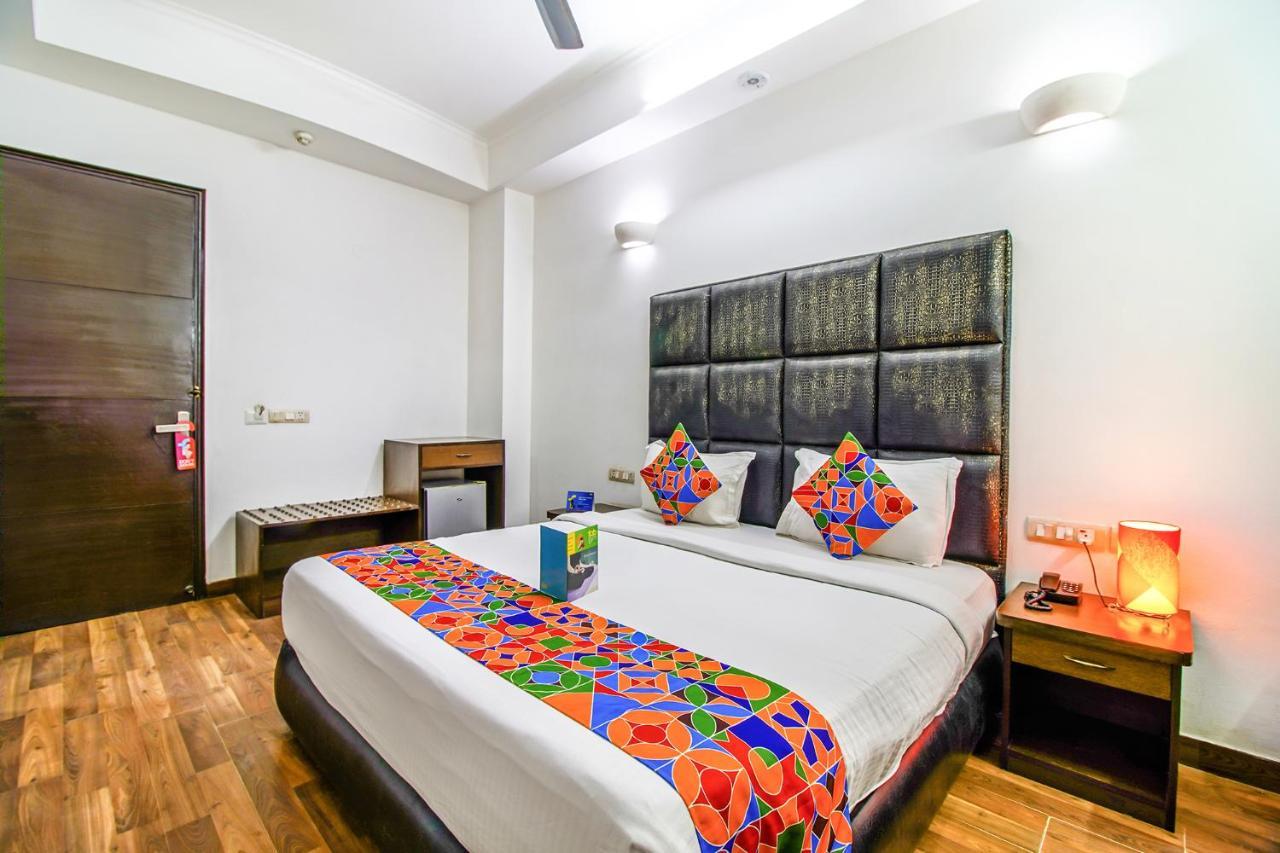 Hotel Fabhotel Cameron New Delhi