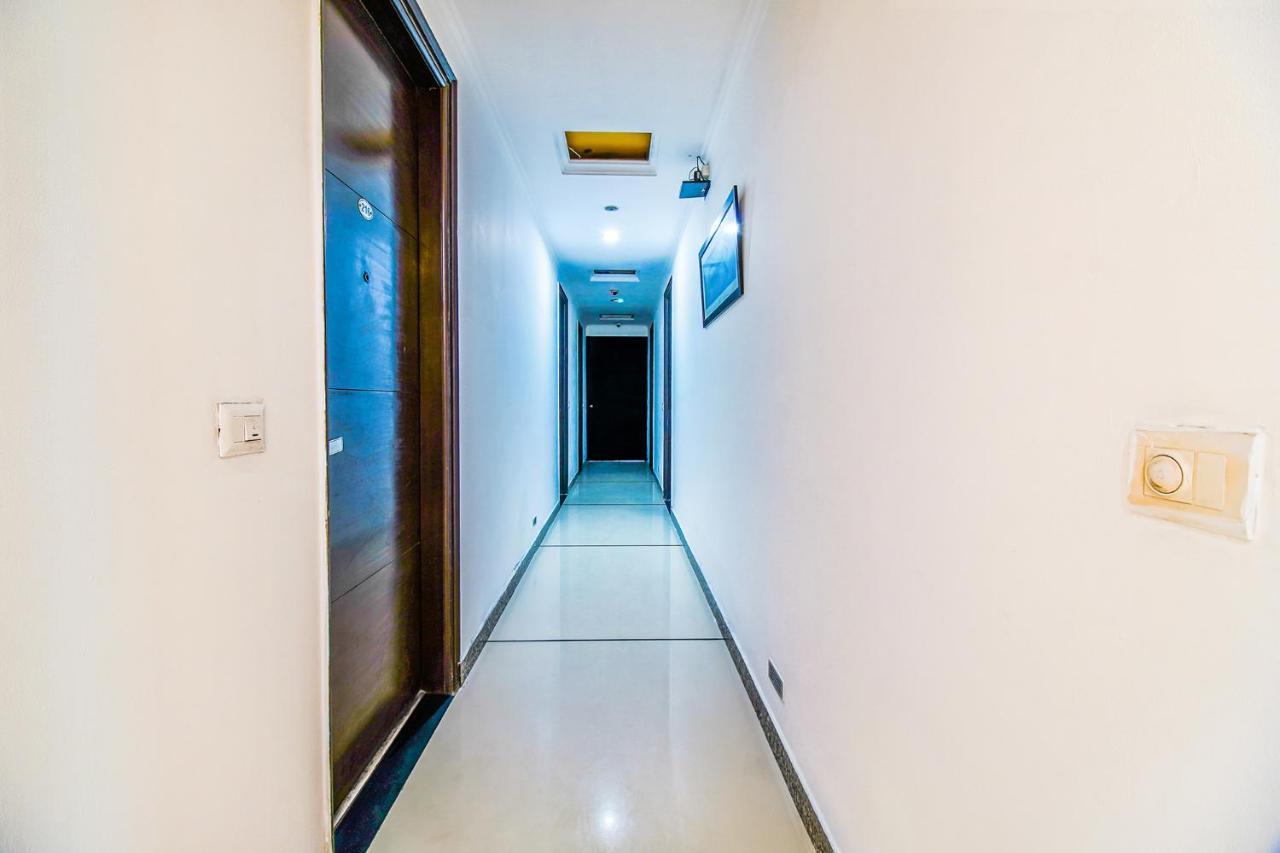 Hotel Fabhotel Cameron New Delhi