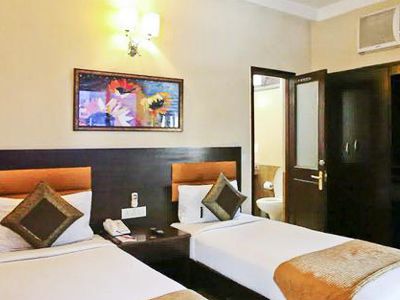 Clarks Kailash Colony 3* New Delhi