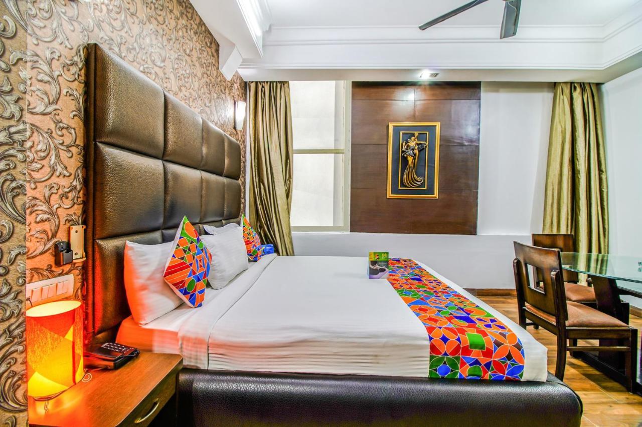 Fabhotel Cameron Nova Deli