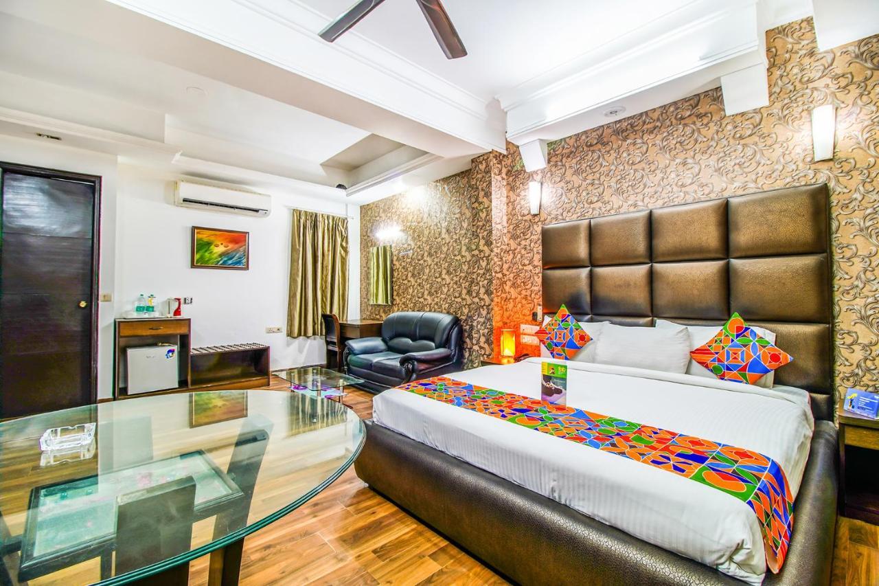 Hotel Fabhotel Cameron New Delhi