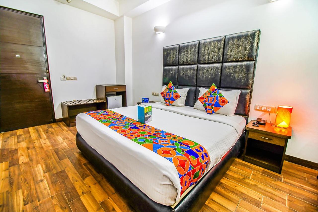 Hotel Fabhotel Cameron New Delhi