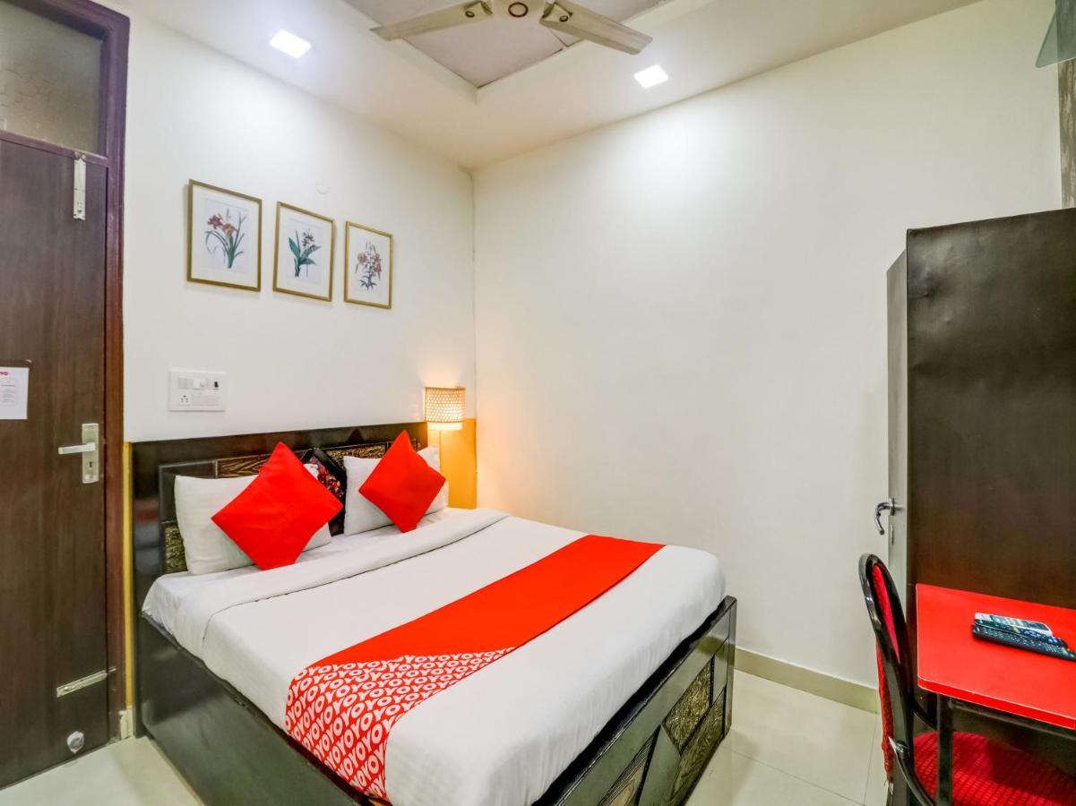 Oyo 74060 Taj Residency Hotel 3*