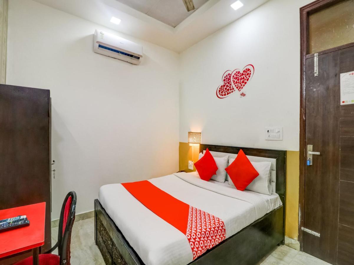 Hotel Oyo 74060 Taj Residency New Delhi