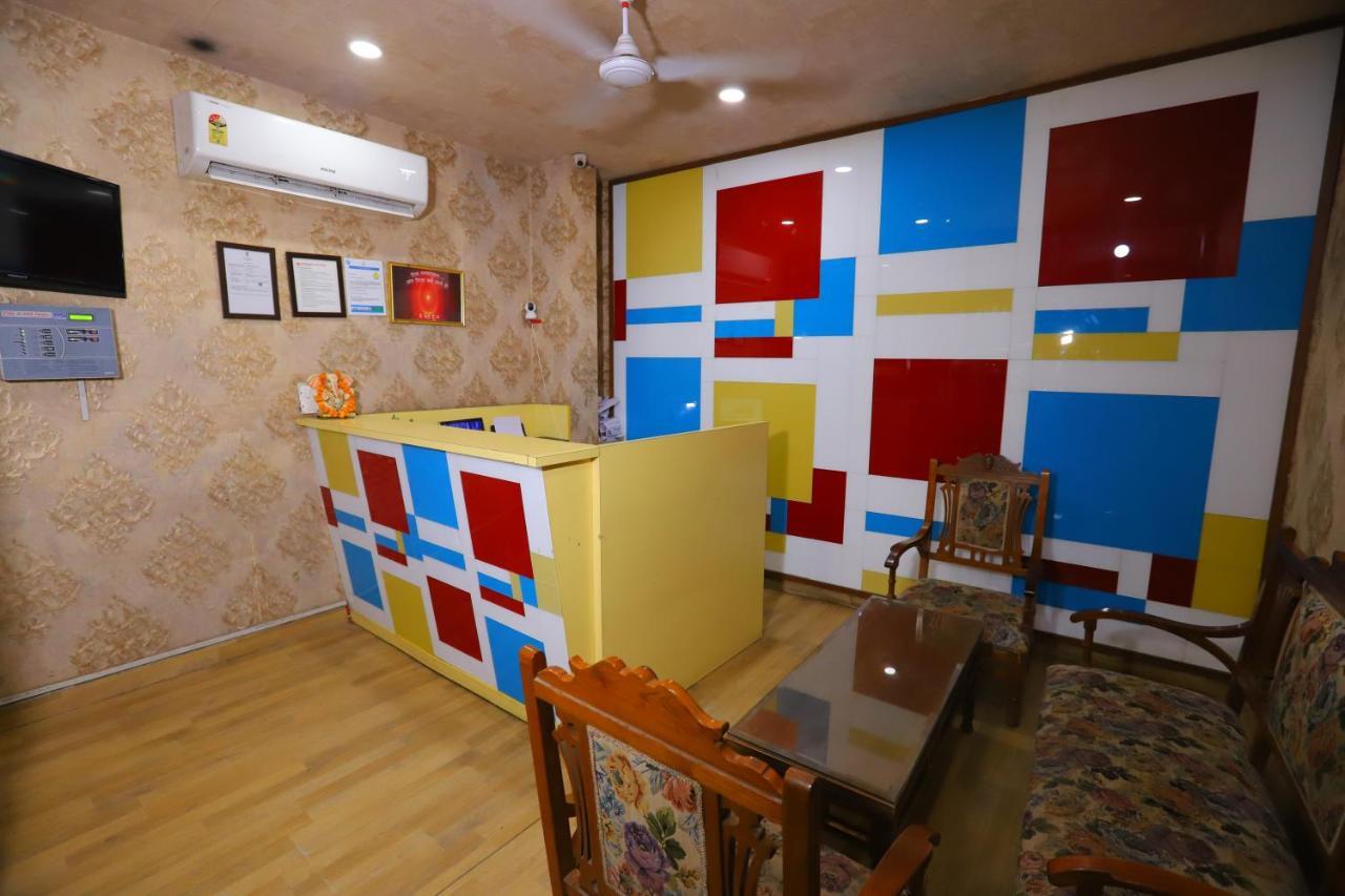 Nirvana Suits By Qotel Jasola - Near Apollo Hospital In