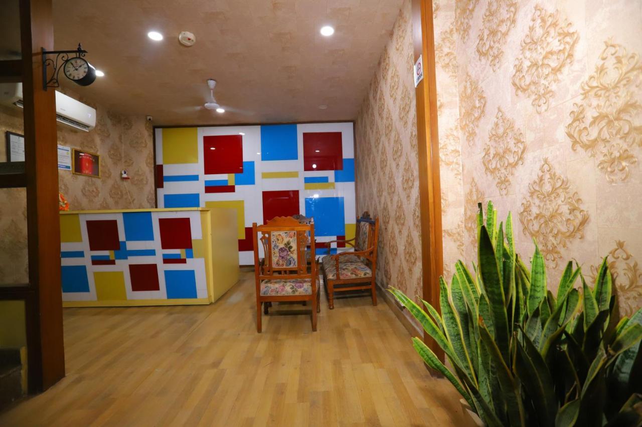 Nirvana Suits By Qotel Jasola - Near Apollo Hospital In Hotel 3*
