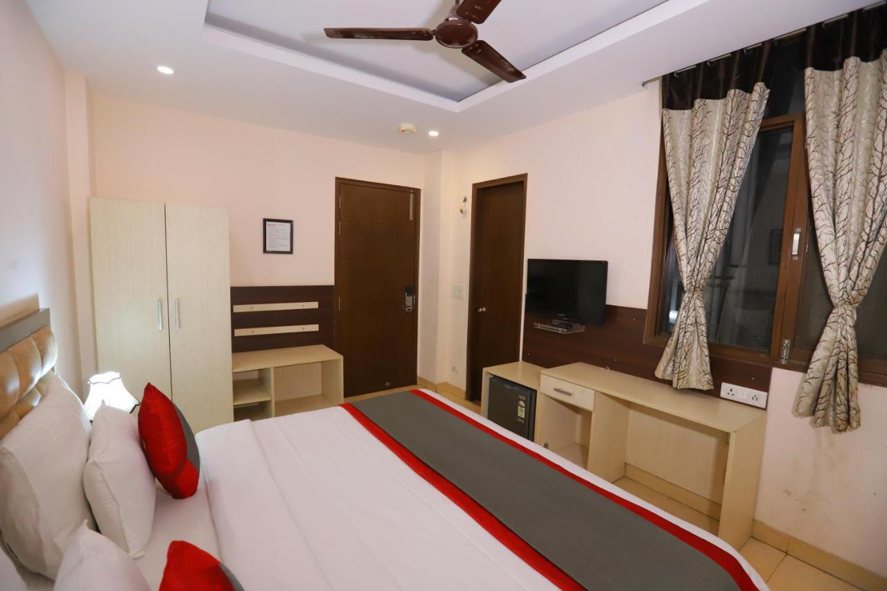 Nirvana Suits By Qotel Jasola - Near Apollo Hospital In New Delhi