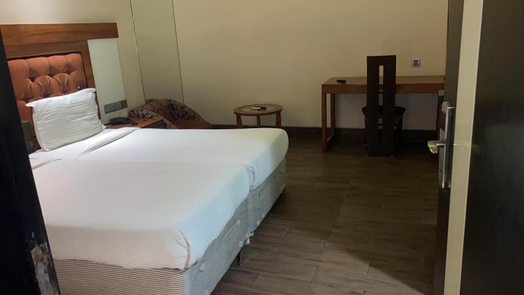 Hotel Good Times 3*