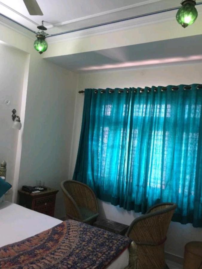 Hrs Hotel 3*