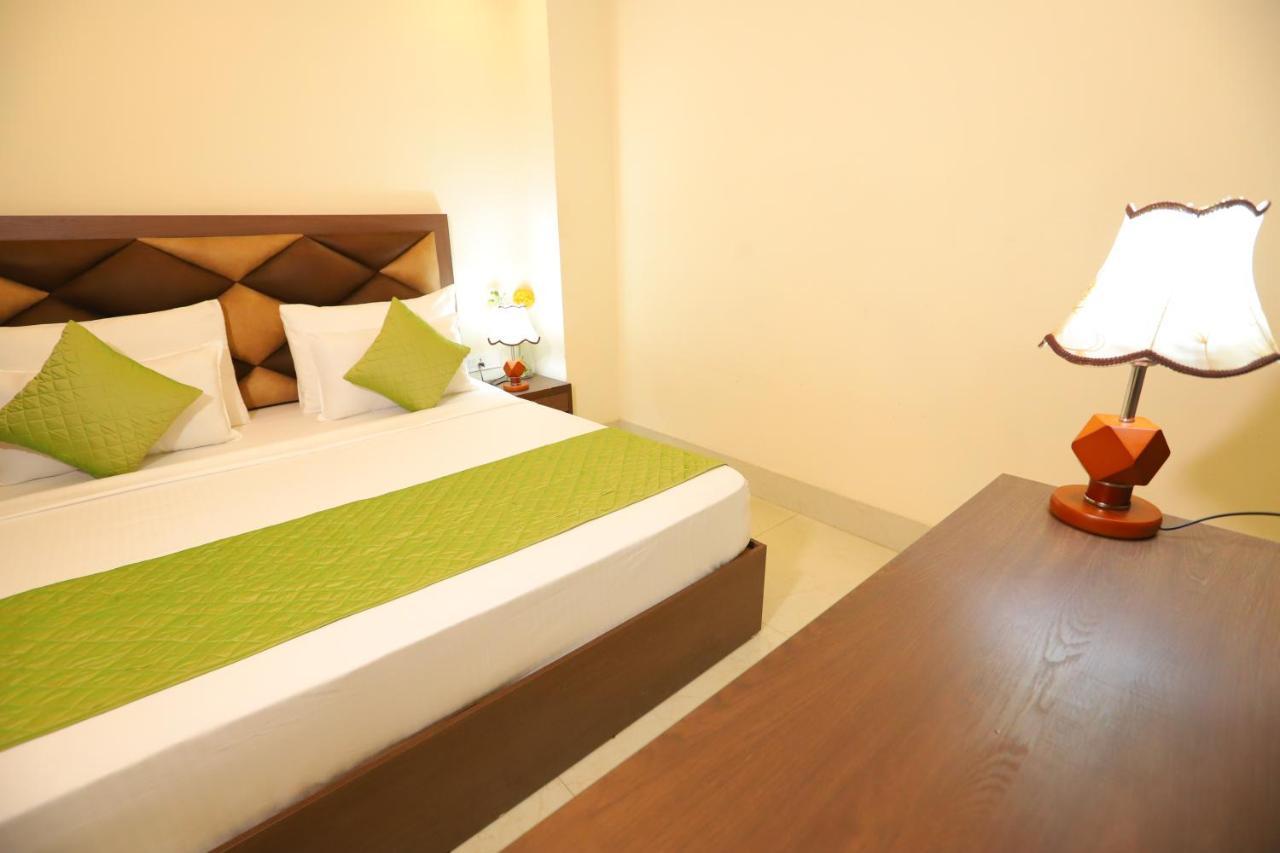Hotel Hotel Mayur Assam - New Delhi Railway Station