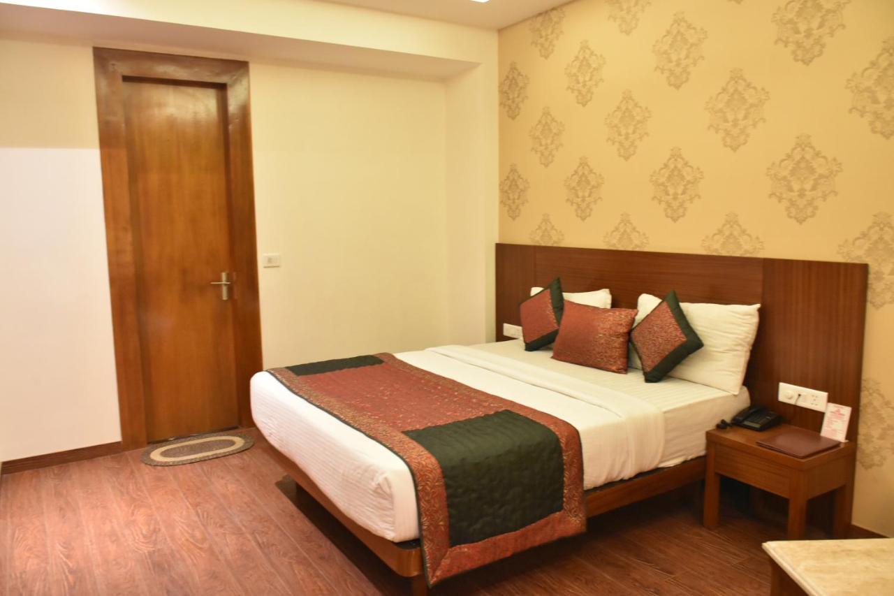 Lohias Delhi Airport 3*