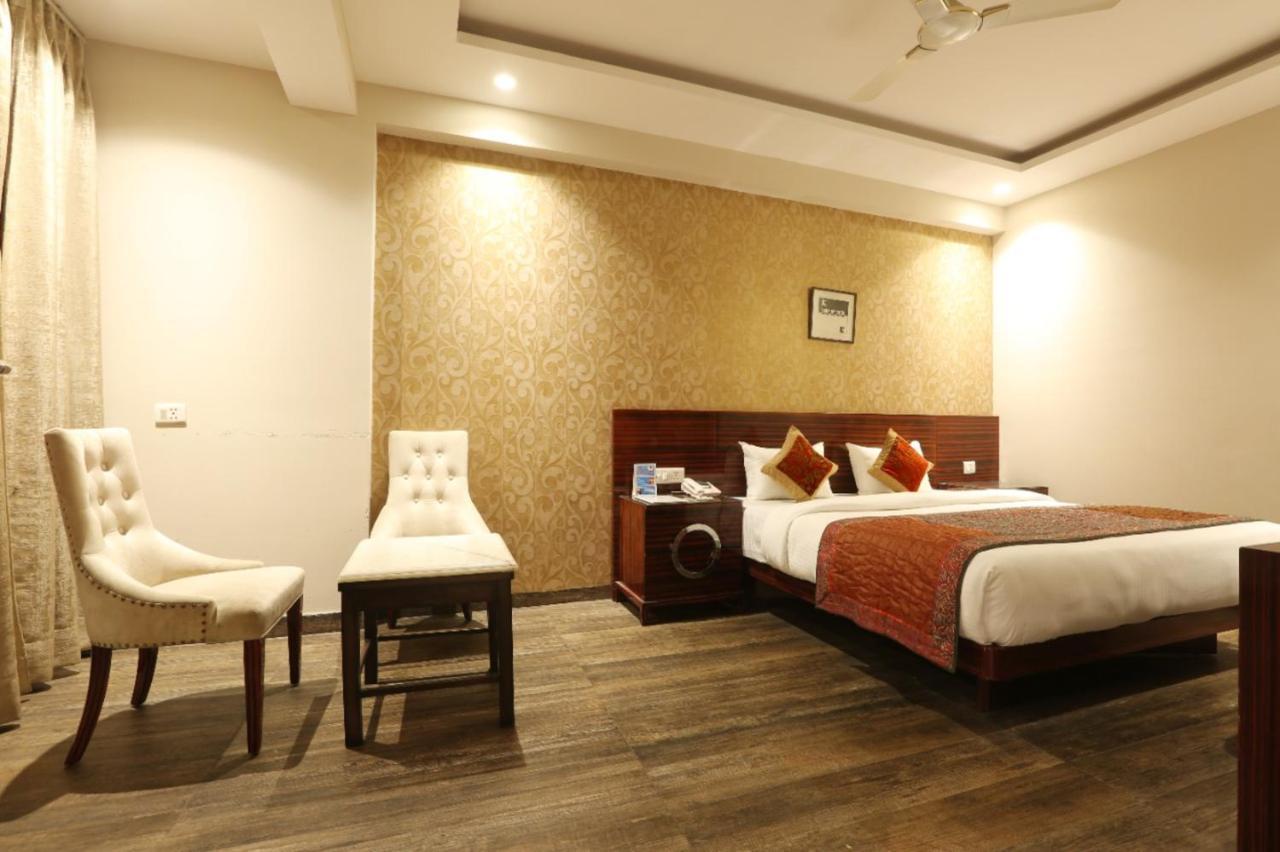 Hotel Lohias Delhi Airport