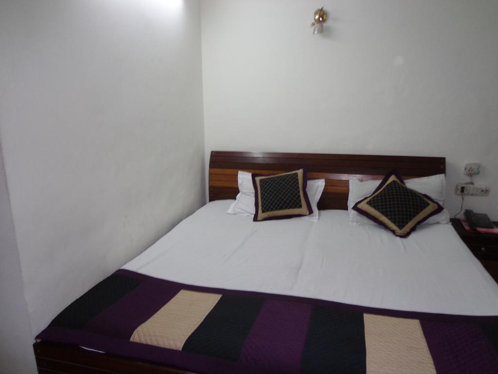 Hotel Hotel R S International @ Paharganj