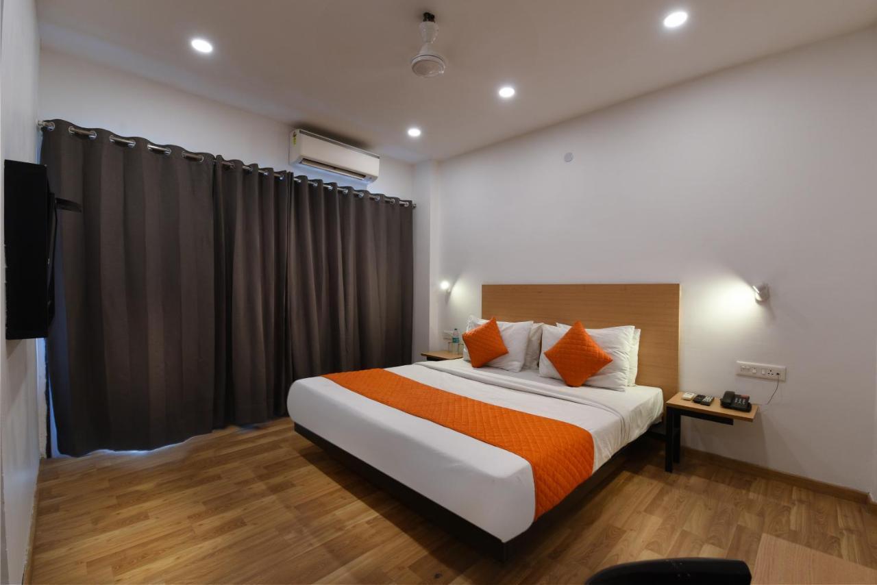 Hotel Saffron Gold