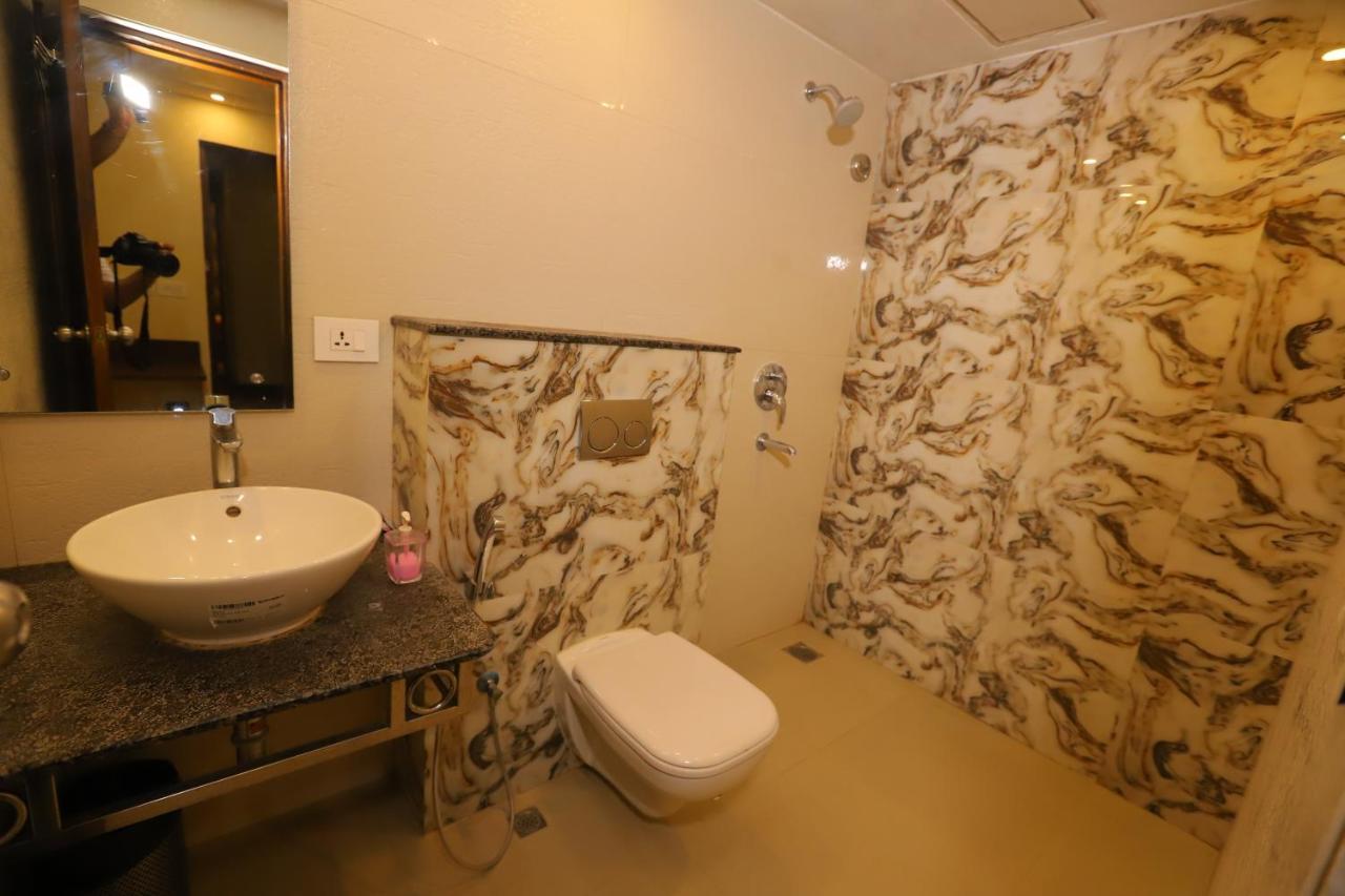 Hotel Hotel Mayur Assam - New Delhi Railway Station 3*