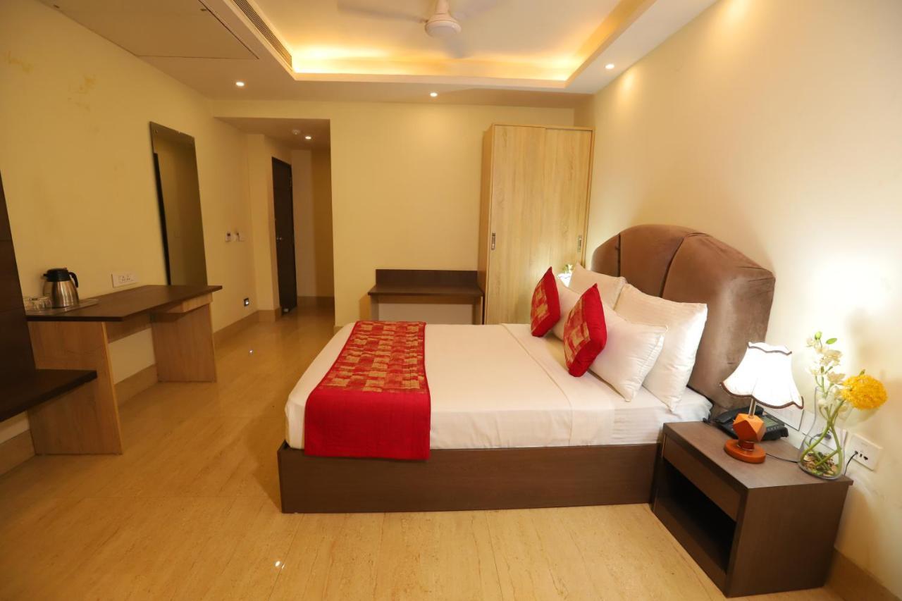 Hotel Hotel Mayur Assam - New Delhi Railway Station 3*
