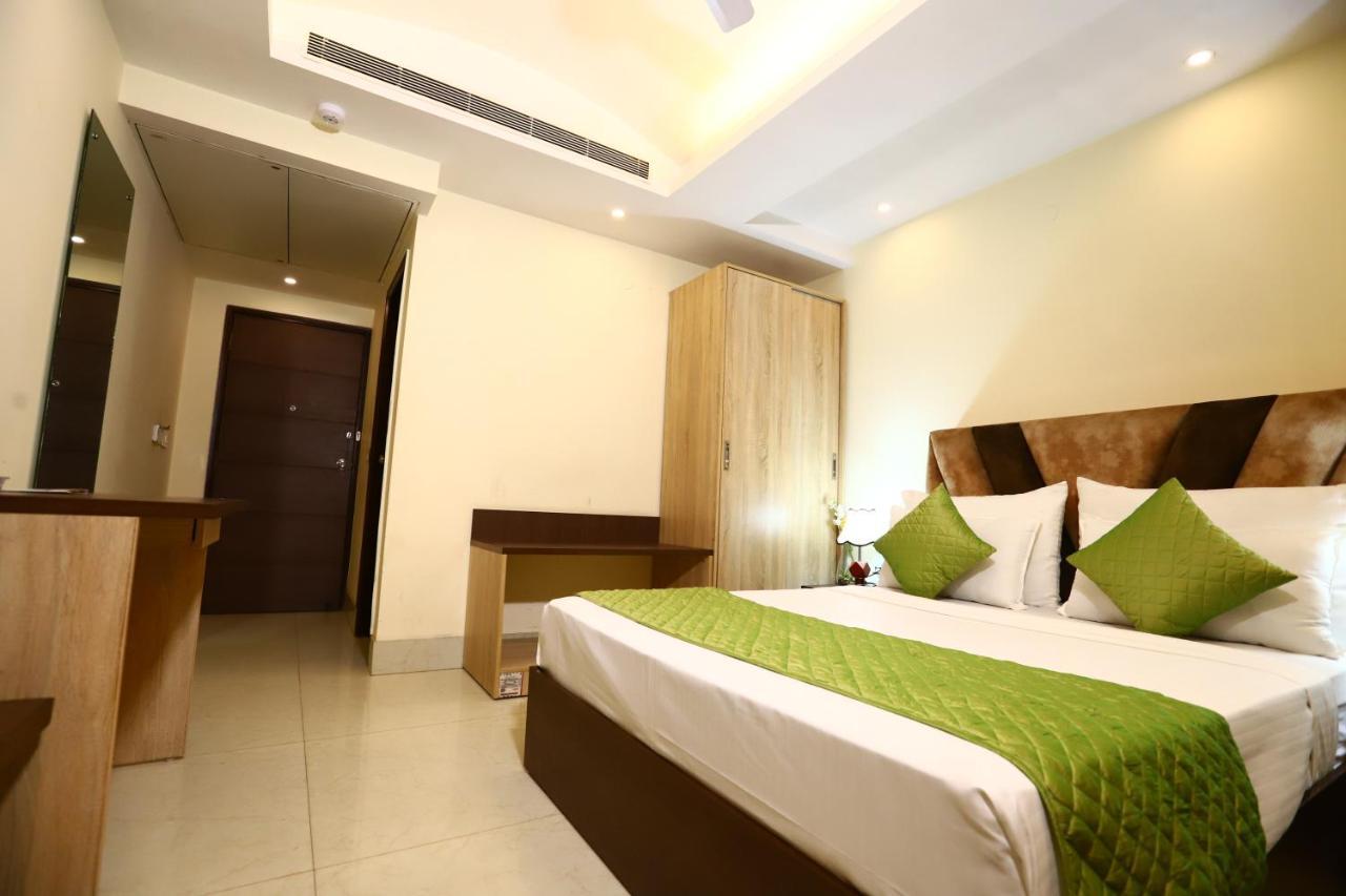 Hotel Hotel Mayur Assam - New Delhi Railway Station