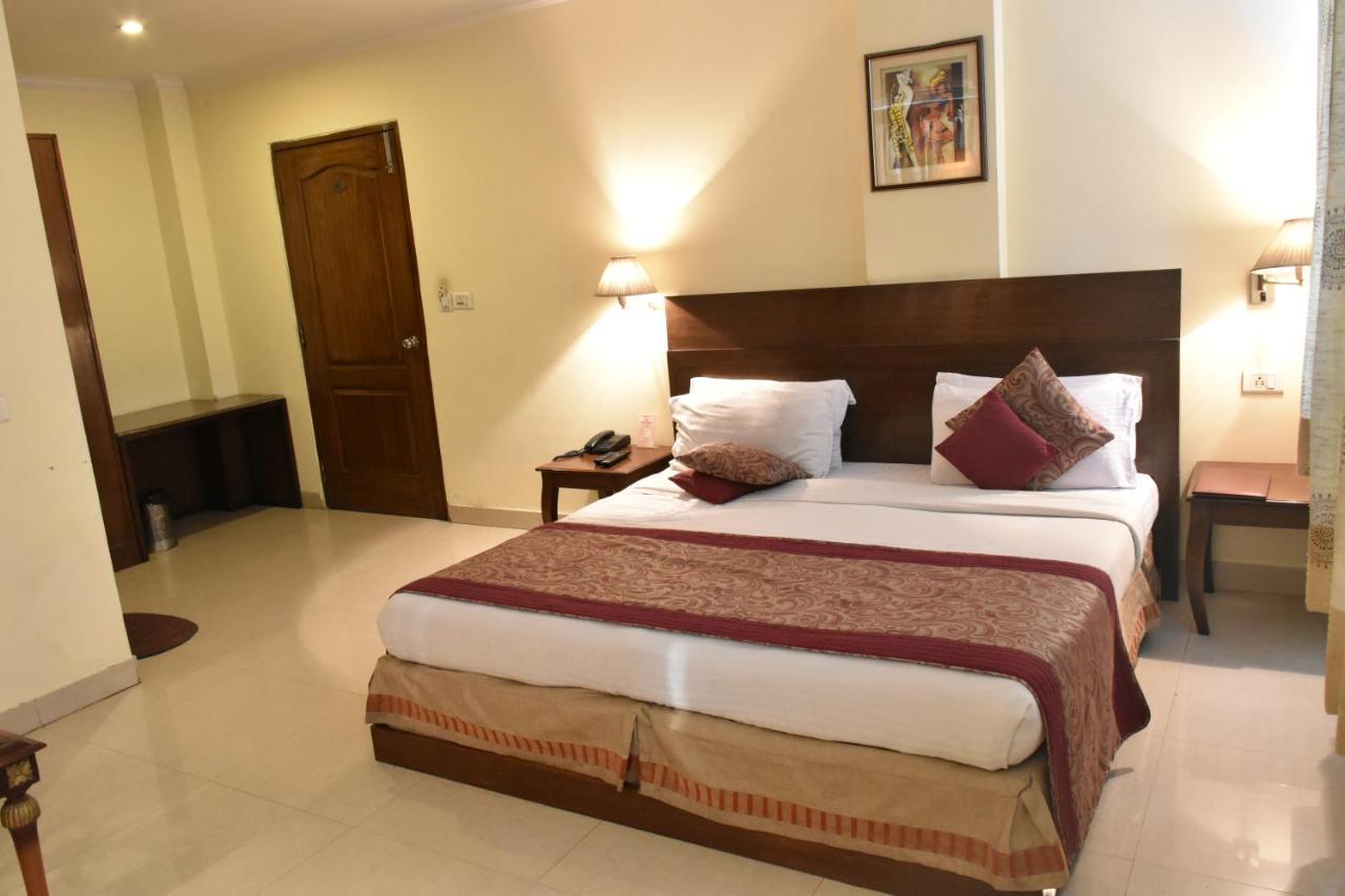 Lohias Delhi Airport Hotel 3*