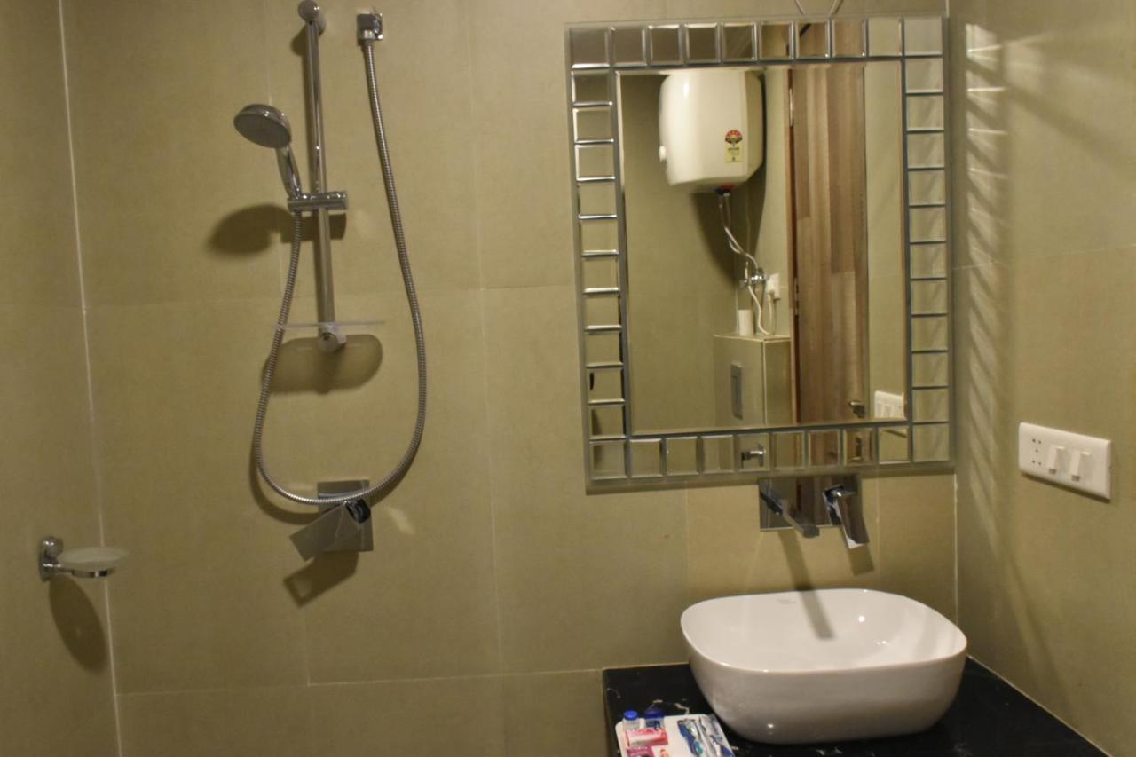 Lohias Delhi Airport 3*