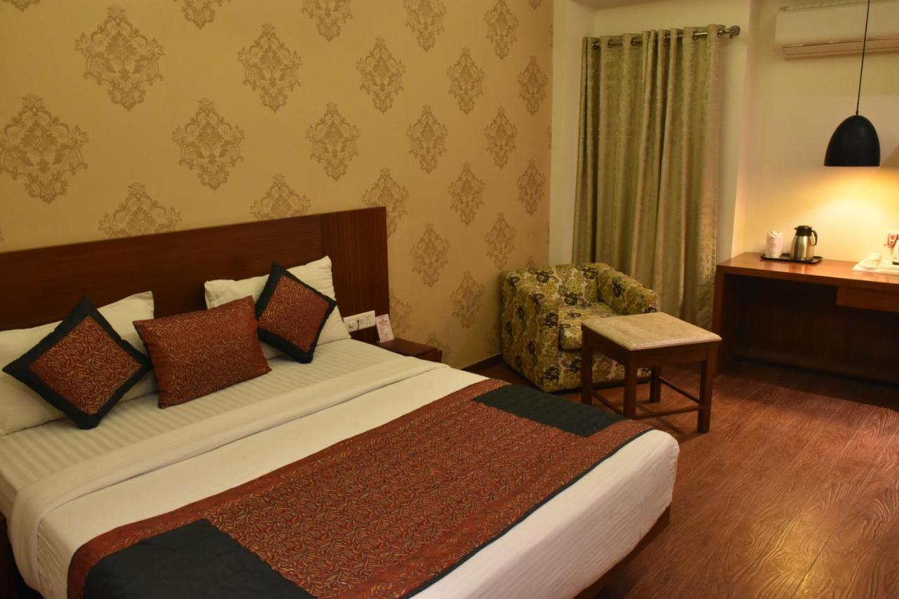 Lohias Delhi Airport 3*