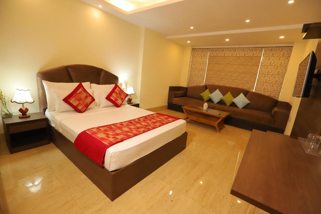 Hotel Hotel Mayur Assam - New Delhi Railway Station